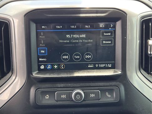 Used 2019 Chevrolet Silverado 1500 Custom w/ Custom Value Package RWD image 15