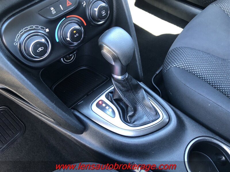 Used 2015 Dodge Dart SE w/ Convenience Group FWD image 15
