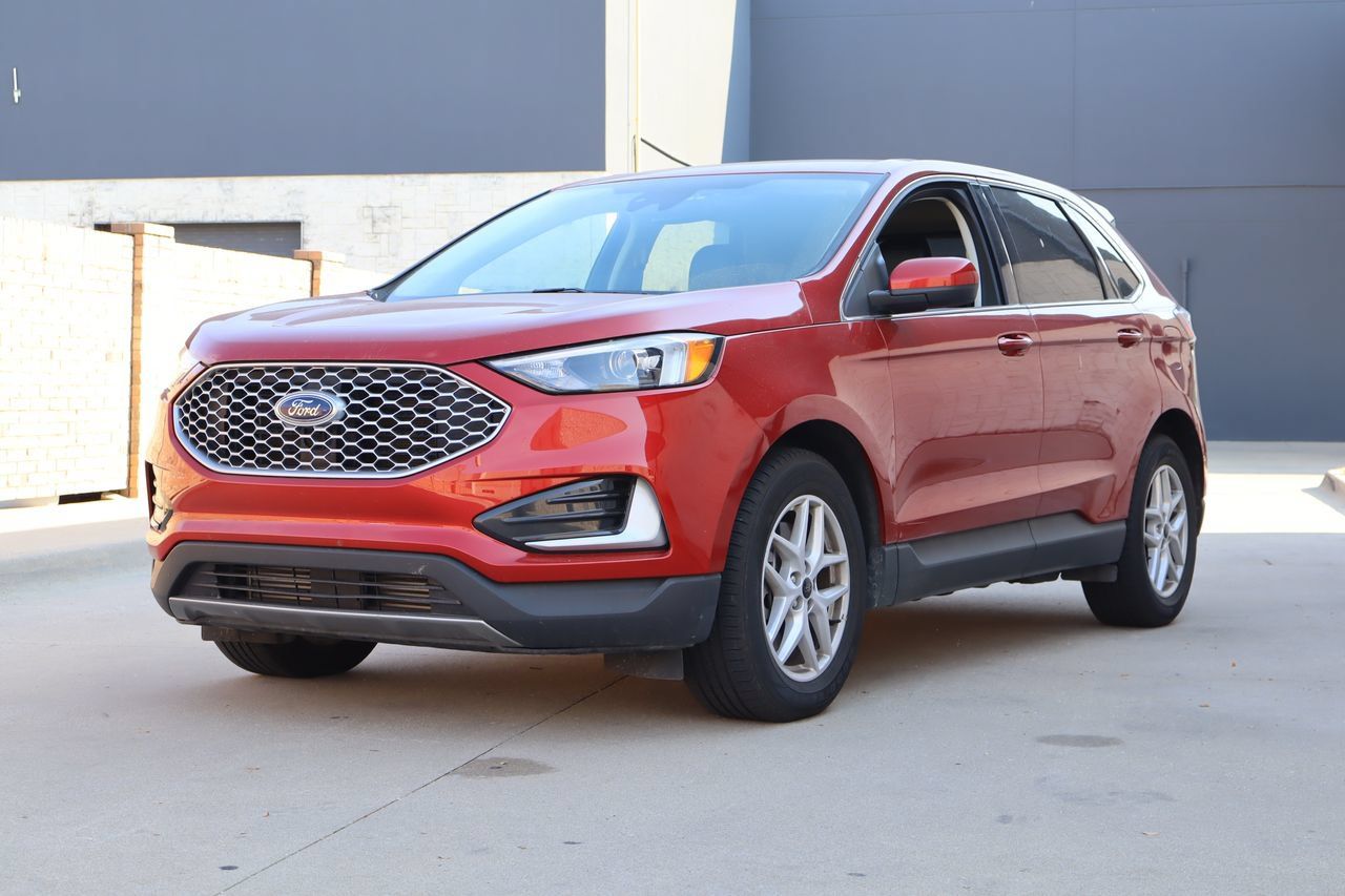 Used 2024 Ford Edge SEL AWD/4WD image 2
