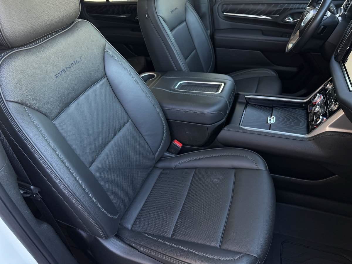 Used 2023 GMC Yukon Denali w/ Denali Reserve Package AWD/4WD image 25