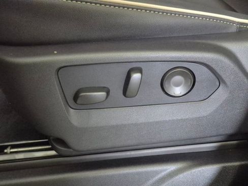 New 2026 Chevrolet Suburban Premier image 15