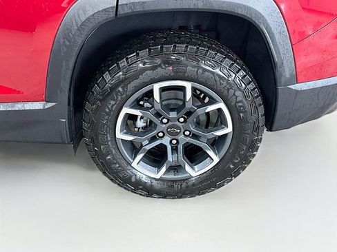 New 2026 Chevrolet Equinox ACTIV w/ LPO, Floor Liner Package AWD/4WD image 33