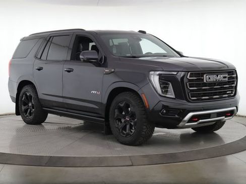Used 2025 GMC Yukon AT4 Ultimate AWD/4WD image 2