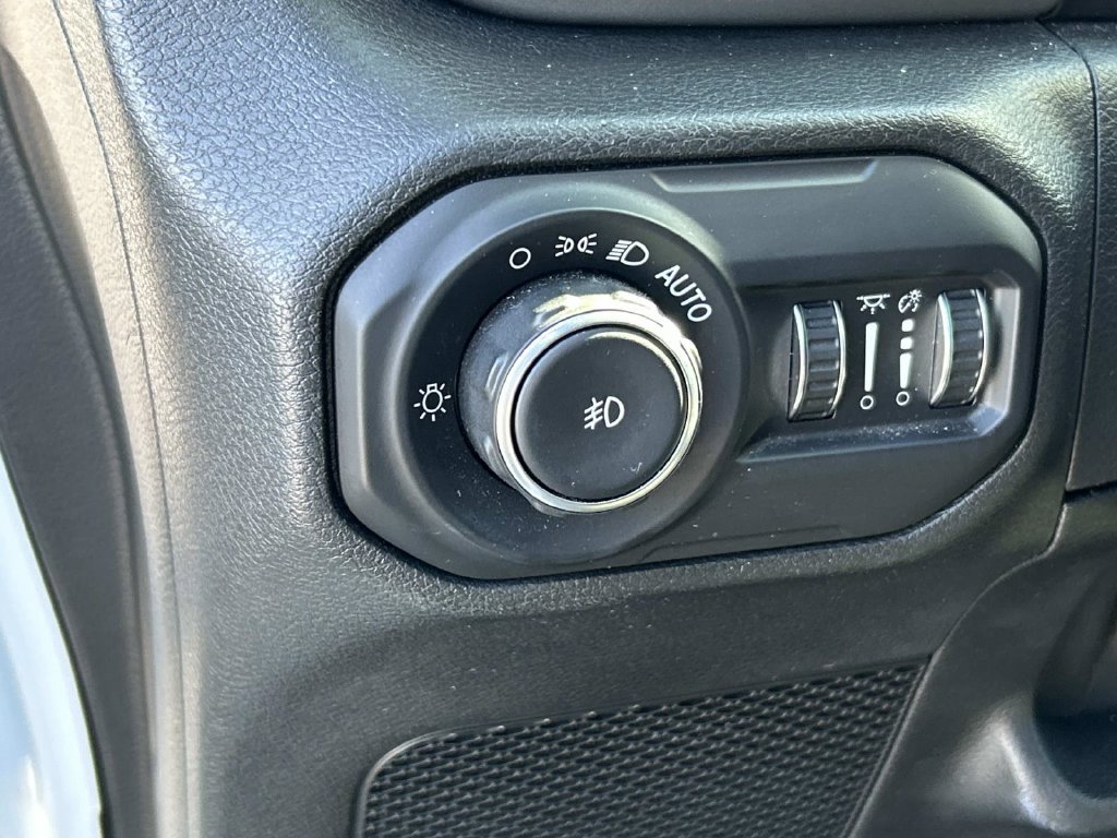 Used 2021 Jeep Wrangler Sport AWD/4WD image 39