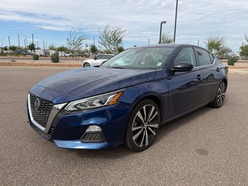 Used 2021 Nissan Altima 2.5 SR FWD image 12