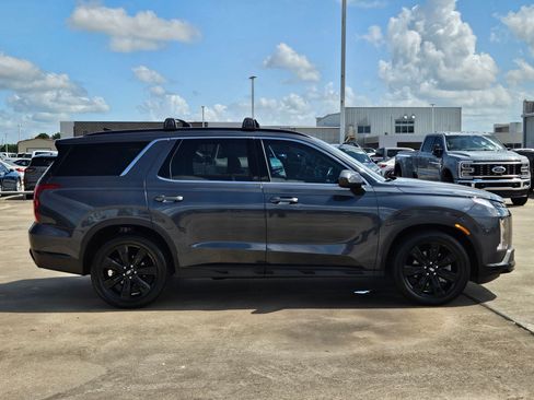 Used 2024 Hyundai Palisade XRT FWD image 2