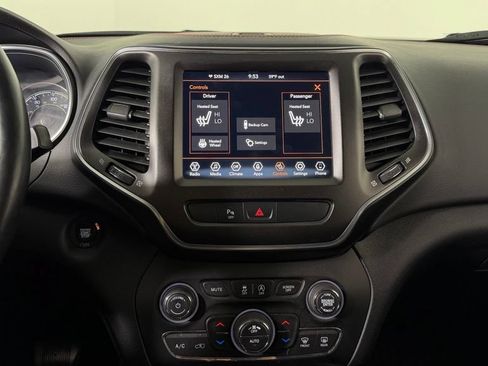 Used 2019 Jeep Cherokee Trailhawk w/ Cold Weather Group AWD/4WD image 22