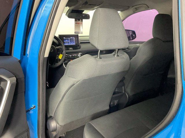 Used 2019 Toyota RAV4 LE AWD/4WD image 13