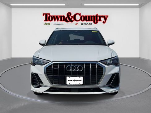 Used 2022 Audi Q3 2.0T Premium AWD/4WD image 2