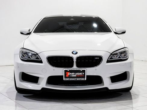 Used 2017 BMW M6 Coupe image 2