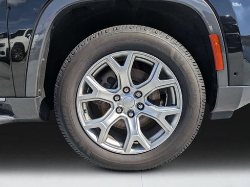 Used 2022 Jeep Wagoneer Series II RWD image 10