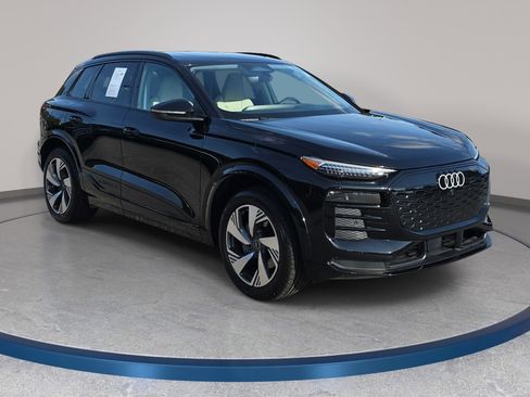 Used 2025 Audi Q6 e-tron Premium Plus AWD/4WD image 3