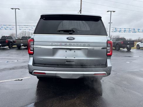 Used 2024 Ford Expedition Limited image 5