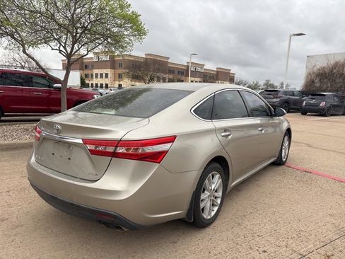 Used 2013 Toyota Avalon XLE Premium image 5