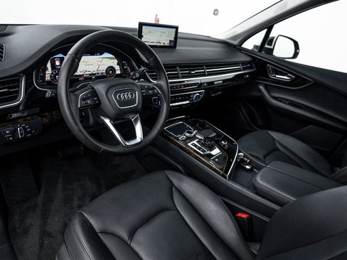Used 2017 Audi Q7 3.0T Premium Plus w/ Premium Plus Package image 8
