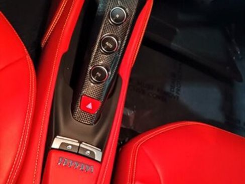 Used 2019 Ferrari 488 GTB RWD image 21