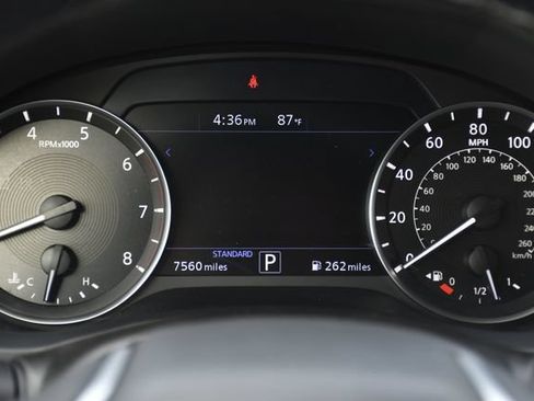 Used 2025 INFINITI QX50 Luxe AWD/4WD image 10