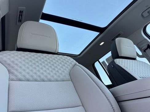 New 2026 GMC Acadia Denali w/ Super Cruise Package image 20