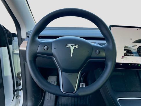 Used 2022 Tesla Model Y Performance AWD/4WD image 10