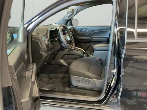 Used 2024 Chevrolet Colorado Trail Boss w/ Advanced Trailering Package AWD/4WD image 39