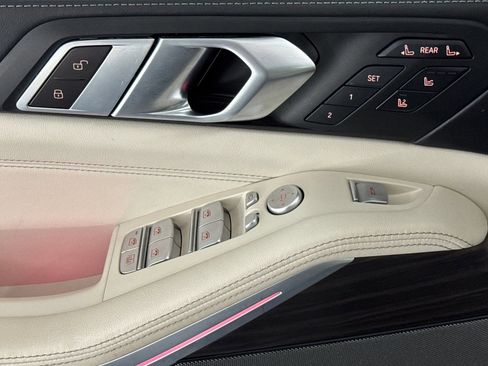 Certified 2024 BMW X7 xDrive40i w/ Executive Package image 14