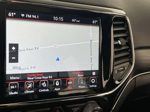 Used 2021 Jeep Grand Cherokee Limited image 13