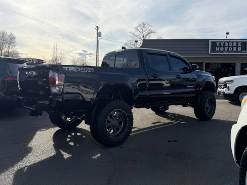 Used 2021 Toyota Tacoma TRD Sport w/ Technology Package AWD/4WD image 85