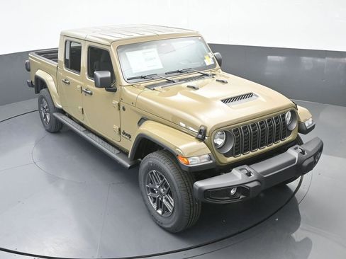 New 2026 Jeep Gladiator Sport image 50