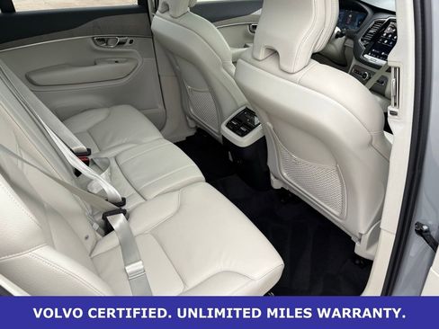 Certified 2025 Volvo XC90 B6 Plus AWD/4WD image 33