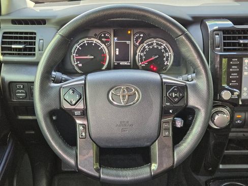 Used 2023 Toyota 4Runner TRD Off-Road Premium w/ Moonroof Package AWD/4WD image 19
