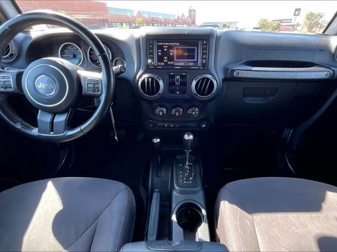 Used 2018 Jeep Wrangler Unlimited Sport S AWD/4WD image 10