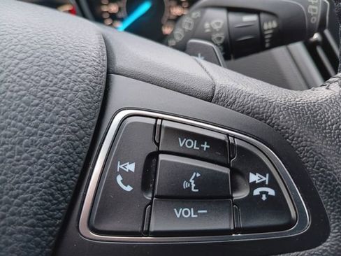 Used 2017 Ford Escape Titanium FWD image 5