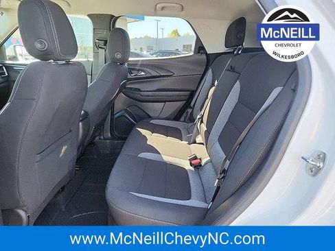 New 2025 Chevrolet TrailBlazer LT w/ Convenience Package FWD image 6