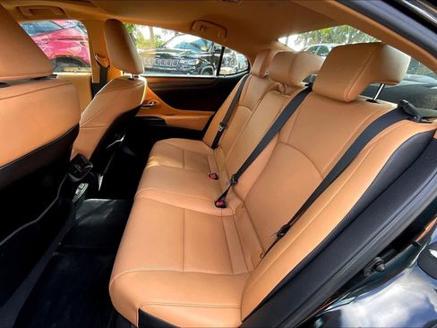 Used 2023 Lexus ES 350 w/ Premium Package image 33