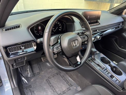 Used 2023 Honda Civic Sport image 12