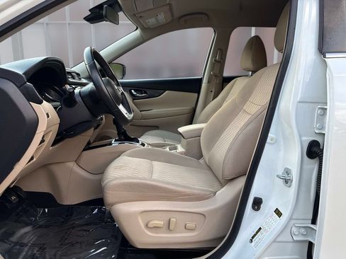 Used 2019 Nissan Rogue SV AWD/4WD image 24