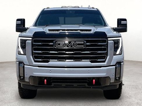 Used 2024 GMC Sierra 2500 AT4 w/ AT4 Premium Plus Package AWD/4WD image 4
