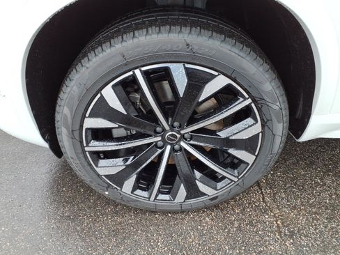 New 2026 Volvo XC90 T8 Ultra w/ Protection Package Premier AWD/4WD image 11