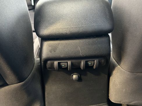 Used 2017 Jeep Wrangler Unlimited Sahara image 16