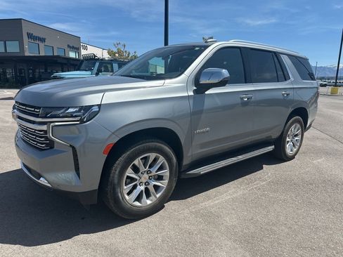 Used 2023 Chevrolet Tahoe Premier AWD/4WD image 2