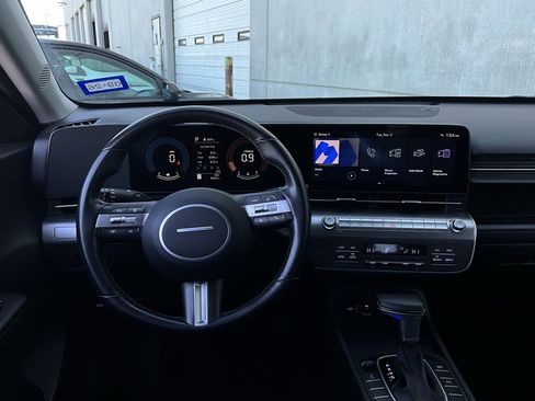 Used 2025 Hyundai Kona SEL image 14