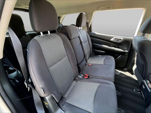 Used 2020 Nissan Pathfinder S FWD image 18