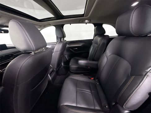 Certified 2025 MAZDA CX-90 3.3 Turbo w/ Premium Sport Pkg image 33