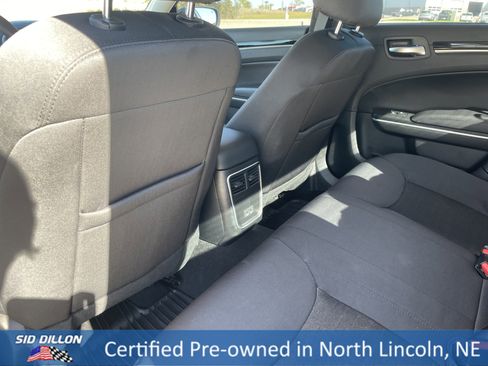 Used 2023 Chrysler 300 Touring w/ Safetytec Plus Group image 19