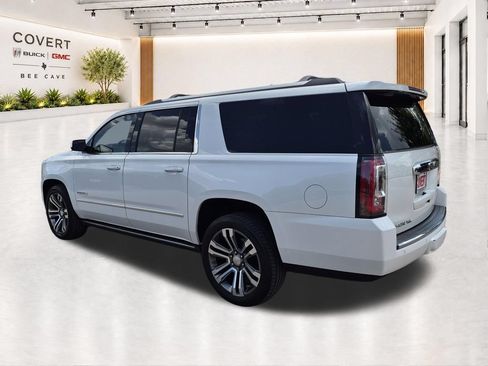Used 2019 GMC Yukon XL Denali w/ Denali Ultimate Package AWD/4WD image 11