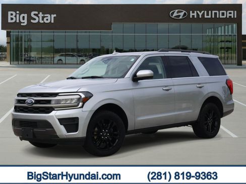 Used 2024 Ford Expedition XLT RWD image 1