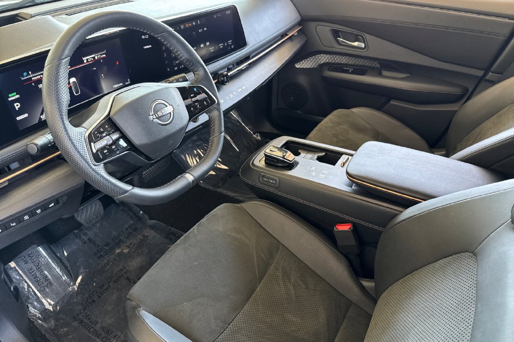 Used 2024 Nissan Ariya FWD image 9