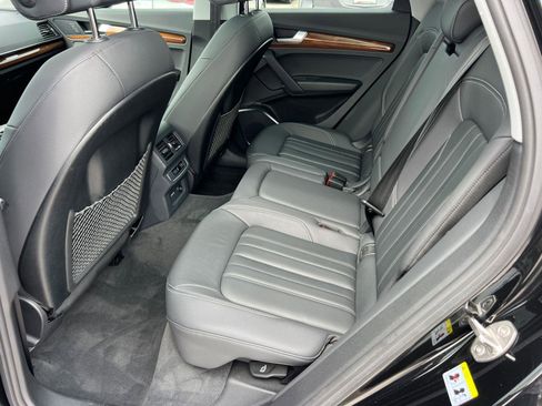 Used 2023 Audi Q5 2.0T Premium AWD/4WD image 21
