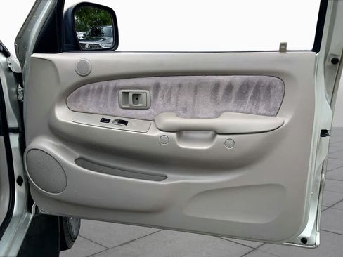 Used 2003 Toyota Tacoma PreRunner RWD image 19