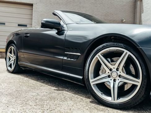 Used 2011 Mercedes-Benz SL 550 image 27